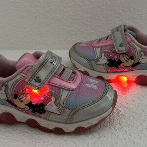 LIGHT UP Disney Minnie Mouse Toddler Little Girl’s Size 7 Sneakers Shoes Kids